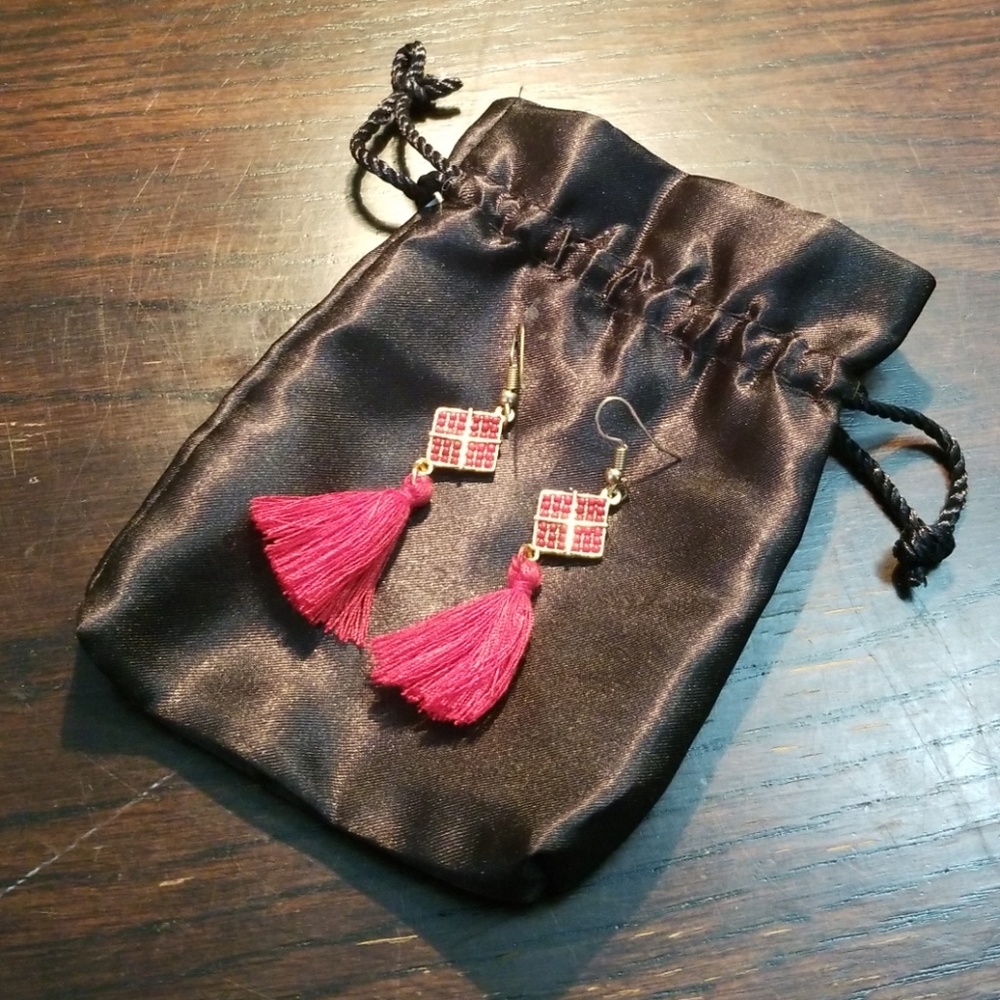 2/$15 - NWOT Handmade Red Gold Tassel Dangle Earrings - Picture 4 of 4